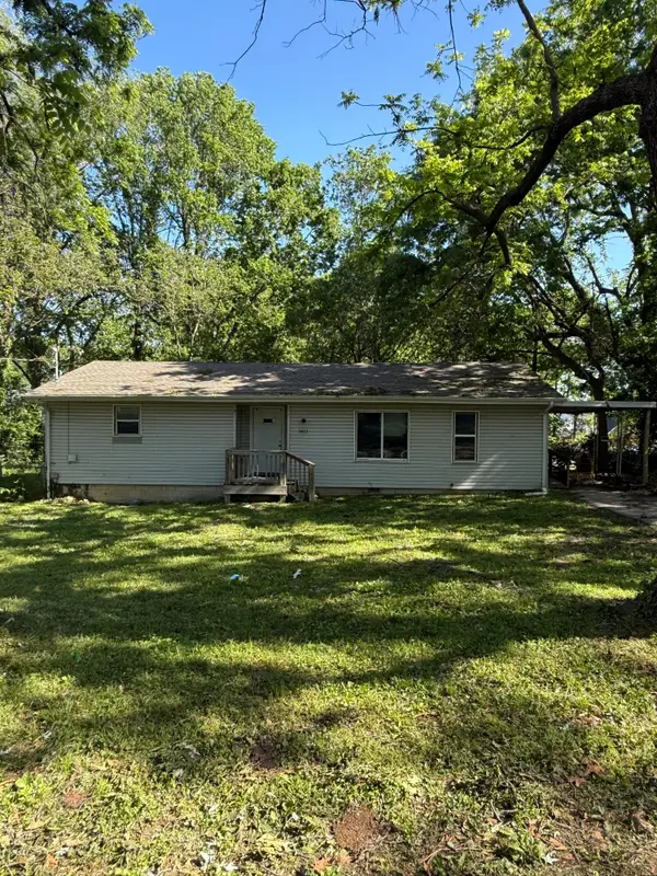 1411 W Dale Street, Springfield, MO 65803