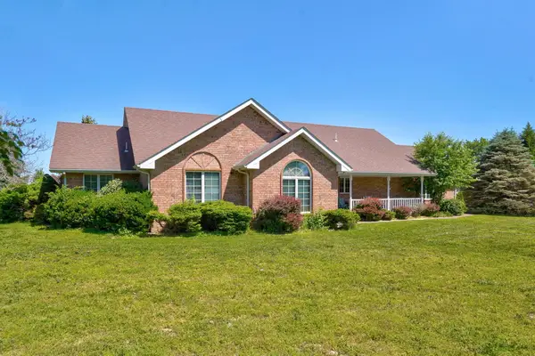 202 Hedgerow Drive, Ozark, MO 65721