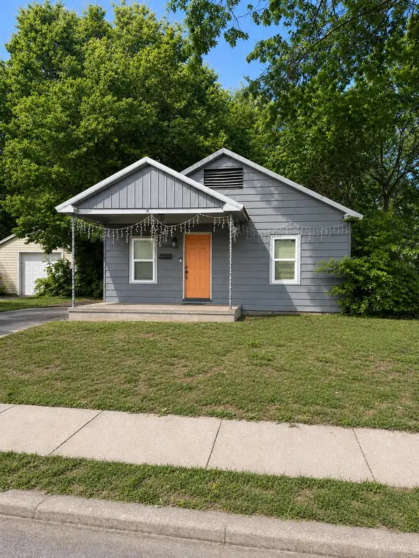 2006 N Pickwick Avenue, Springfield, MO 65803