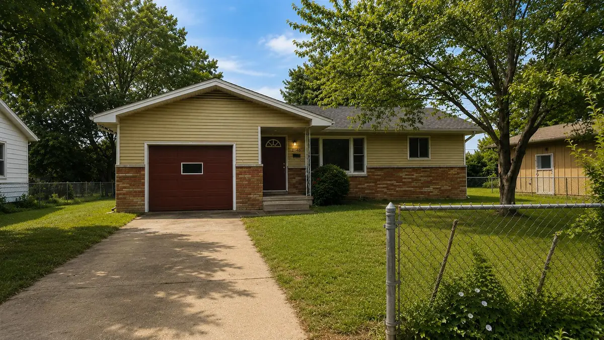 2140 N Kentwood Avenue, Springfield, MO 65803 - #1
