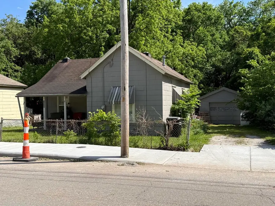 1030 W Nichols Street, Springfield, MO 65802 - #2