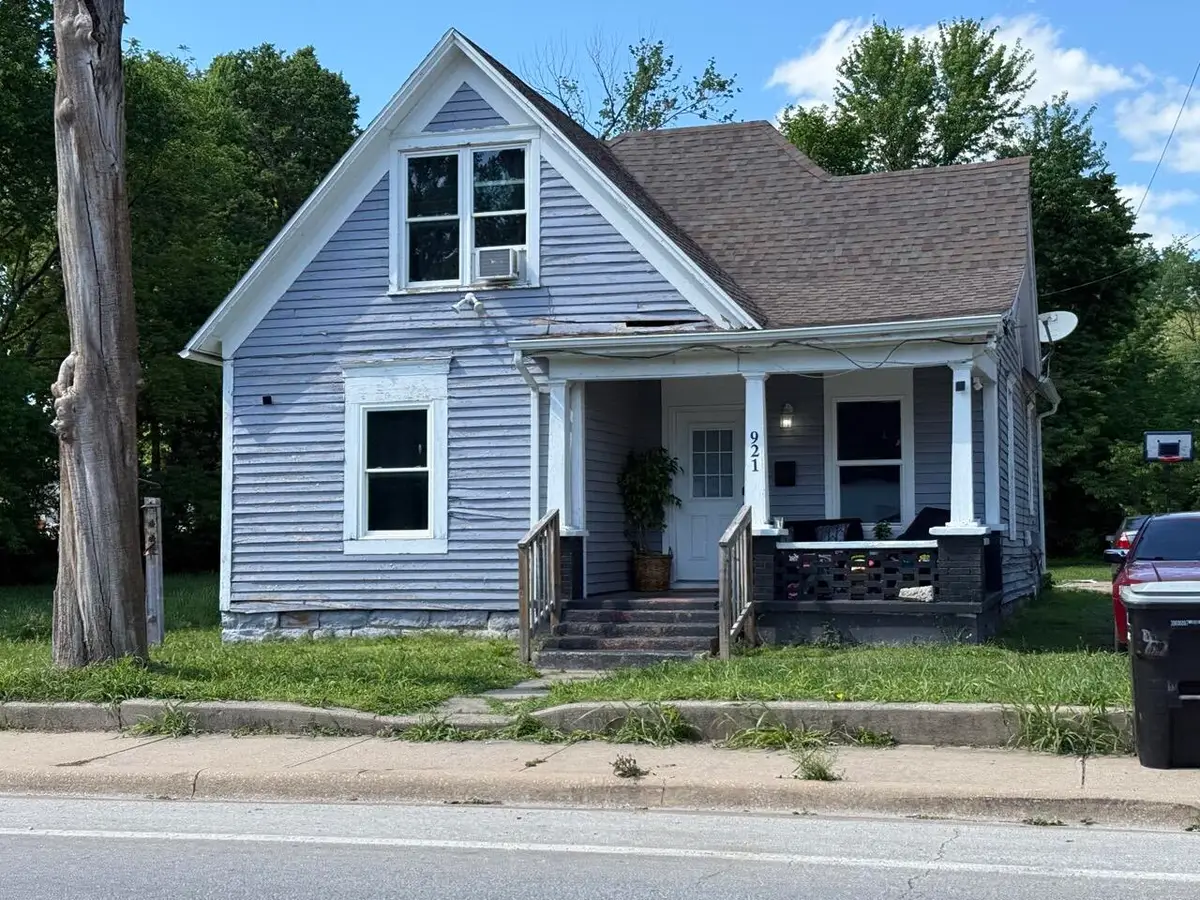 921 W Division Street, Springfield, MO 65803 - #1