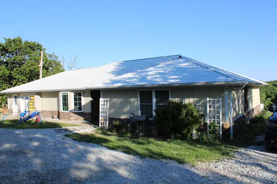 3870 SE 401 Private Road, Osceola, MO 64776 - #3