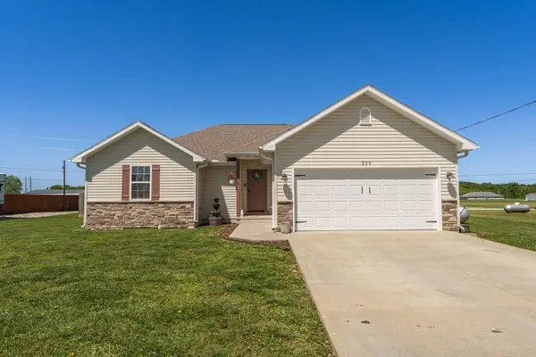 229 Velma Drive, Seymour, MO 65746
