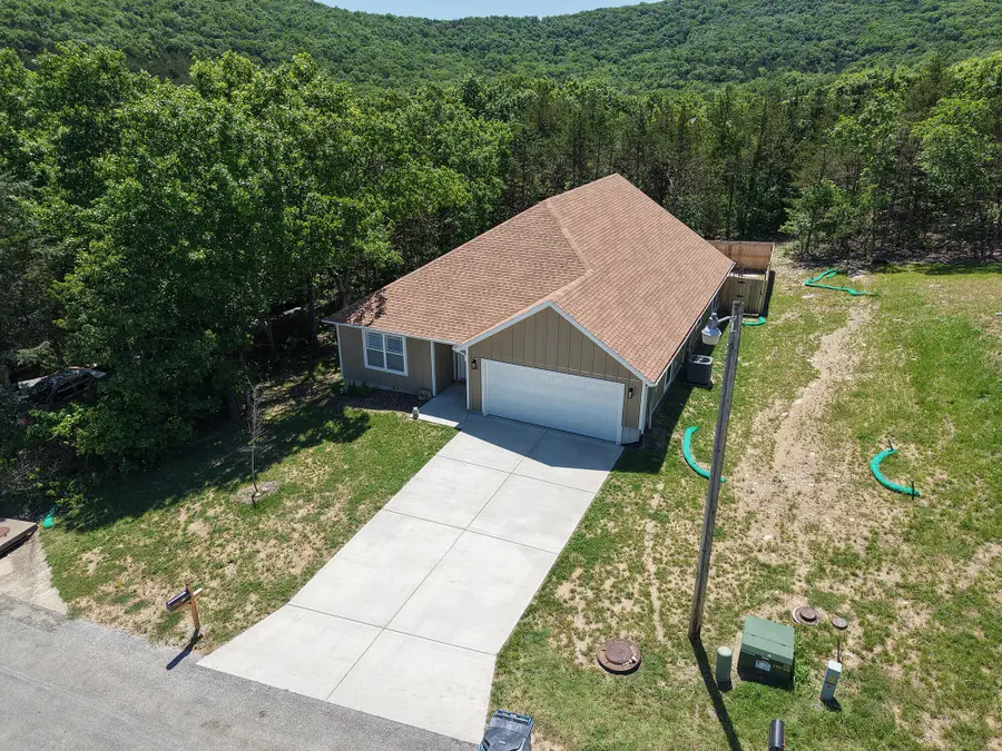 592 Pine Woods Village Drive, Hollister, MO 65672 - #2