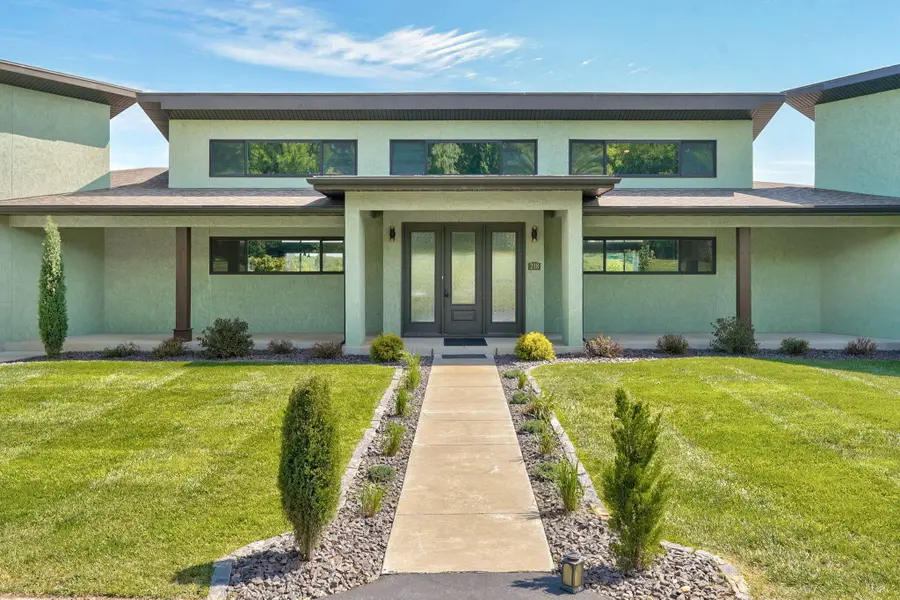 218 S 9th Avenue, Ozark, MO 65721 - #2