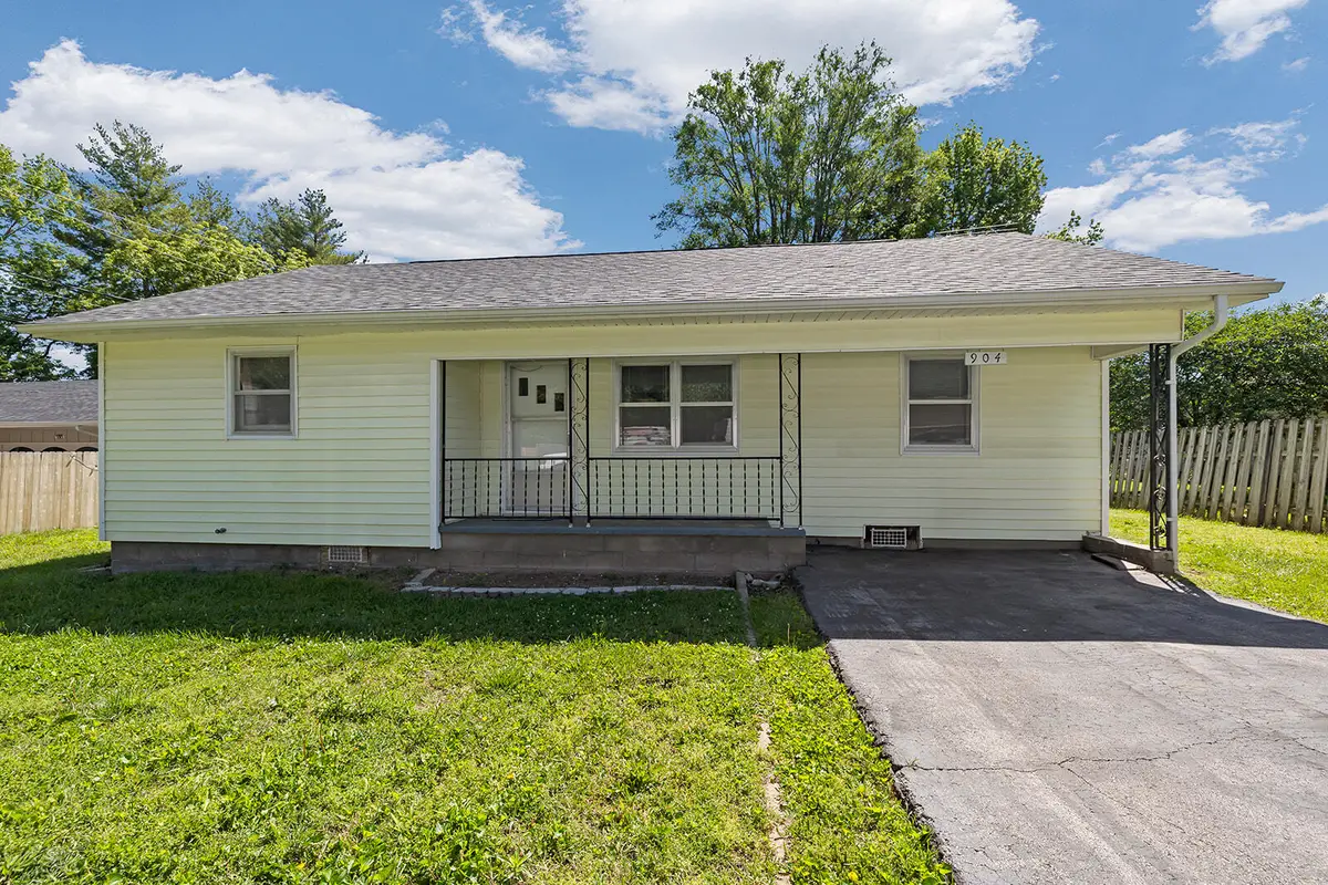 904 N Claud Avenue, Bolivar, MO 65613 - #1