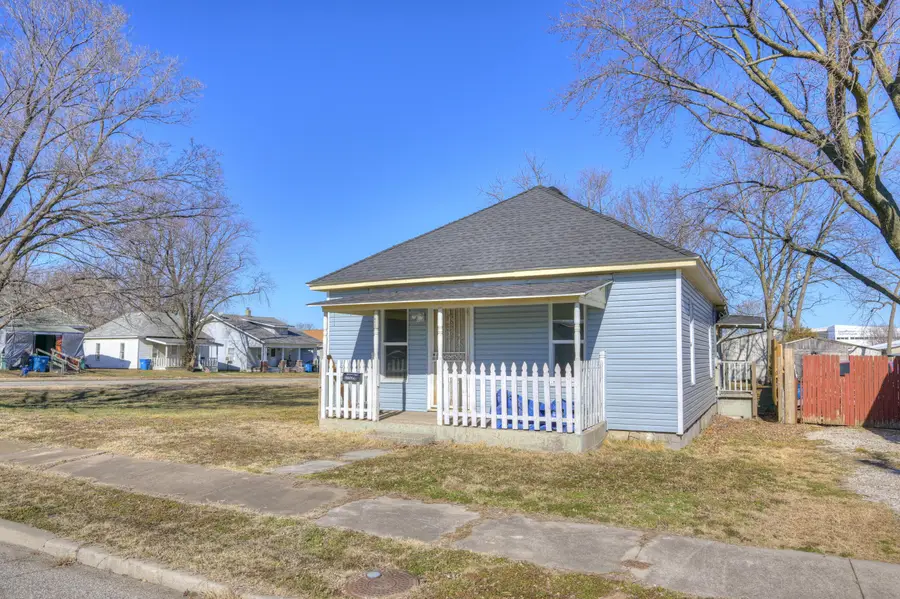 1417 W A Street, Joplin, MO 64801 - #3