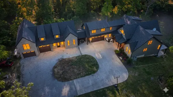 950 Regal Heights Lane, Galena, MO 65656