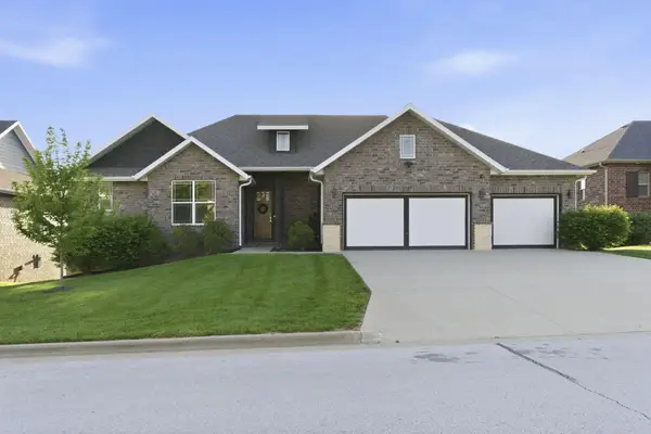 727 S Hickory Drive, Springfield, MO 65809