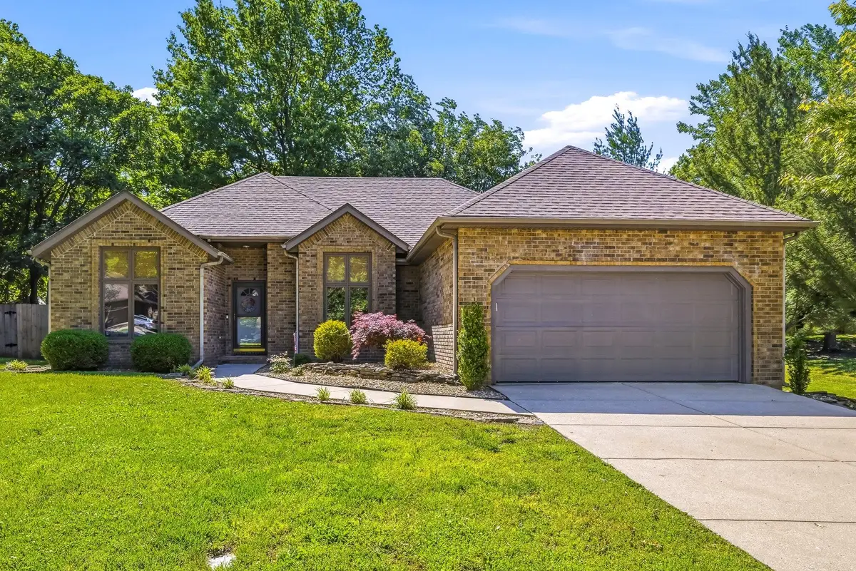 1891 S Woodbury Avenue, Springfield, MO 65809 - #1