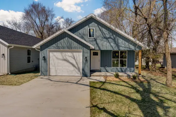 1115 E Smith Street, Springfield, MO 65803