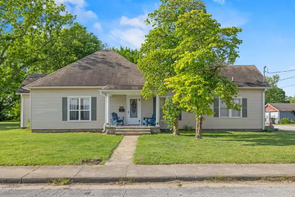303 E Sloan Street, Mt Vernon, MO 65712