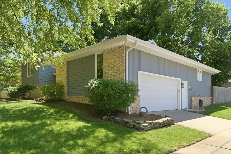 3407 S Valley View Avenue, Springfield, MO 65804 - #3