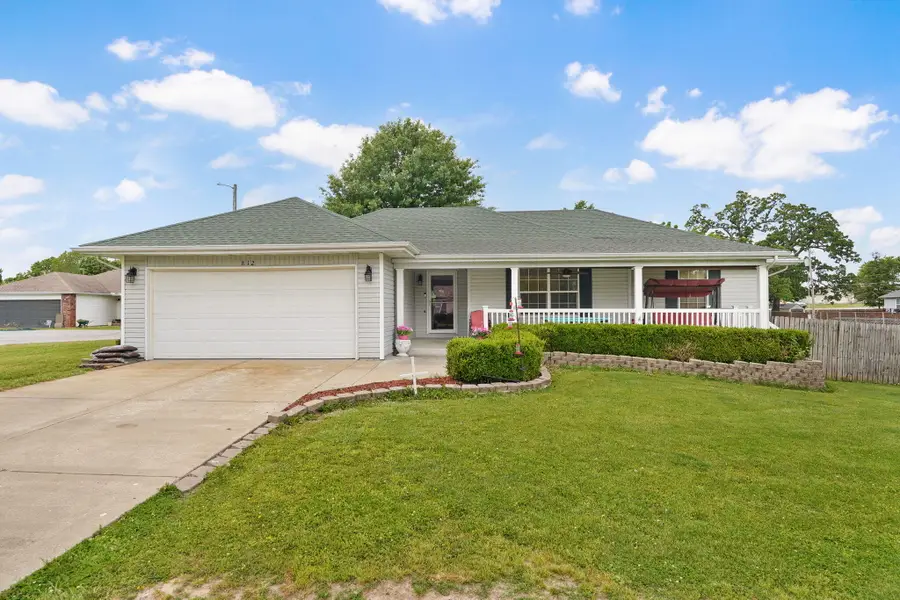 812 Timberland Circle, Mount Vernon, MO 65712 - #2