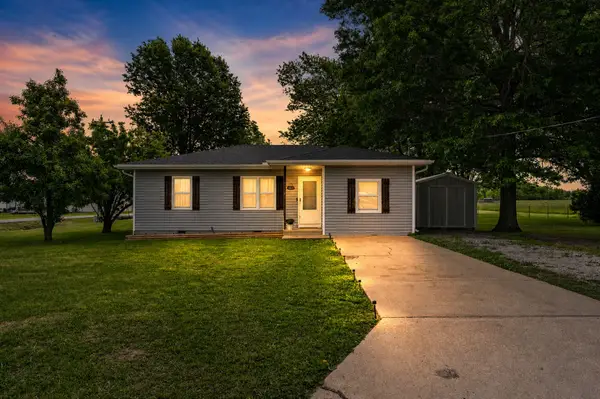 106 S Lorraine Street, Seymour, MO 65746