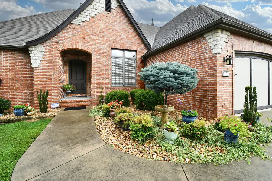 1402 N Rockingham Avenue, Nixa, MO 65714 - #3