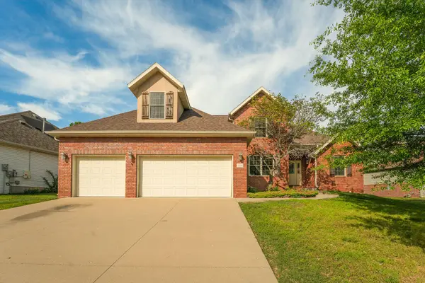 3322 S Saratoga Avenue, Springfield, MO 65804