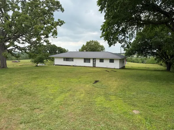 23 Show Me Lane, Buffalo, MO 65622