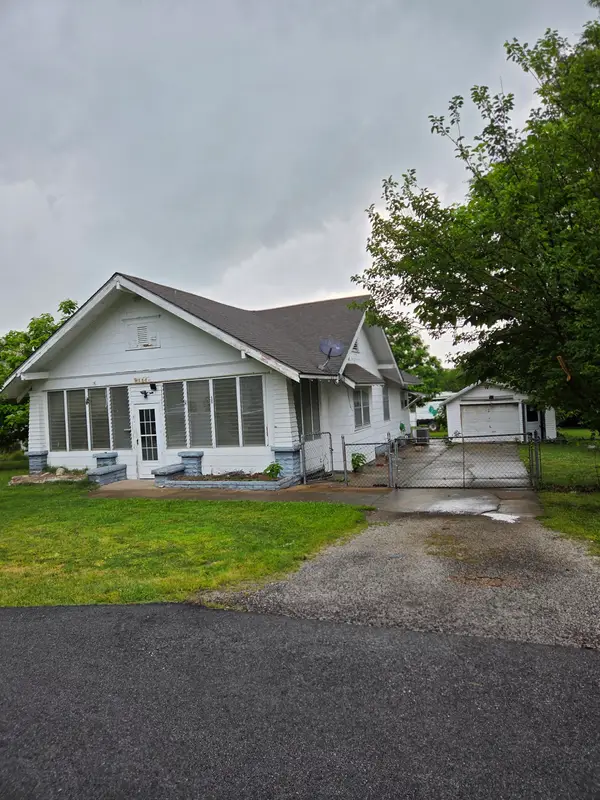 111 E Forest Street, Bolivar, MO 65613