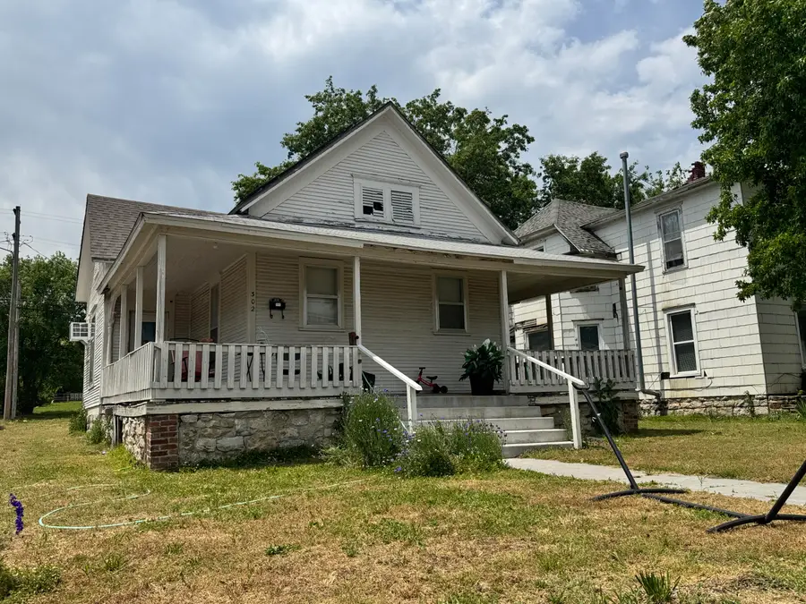 302 N Joplin Avenue, Joplin, MO 64801 - #3