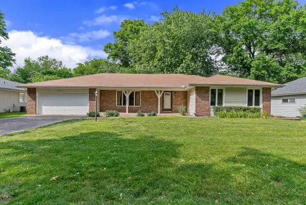 1527 E Hanover Street, Springfield, MO 65804