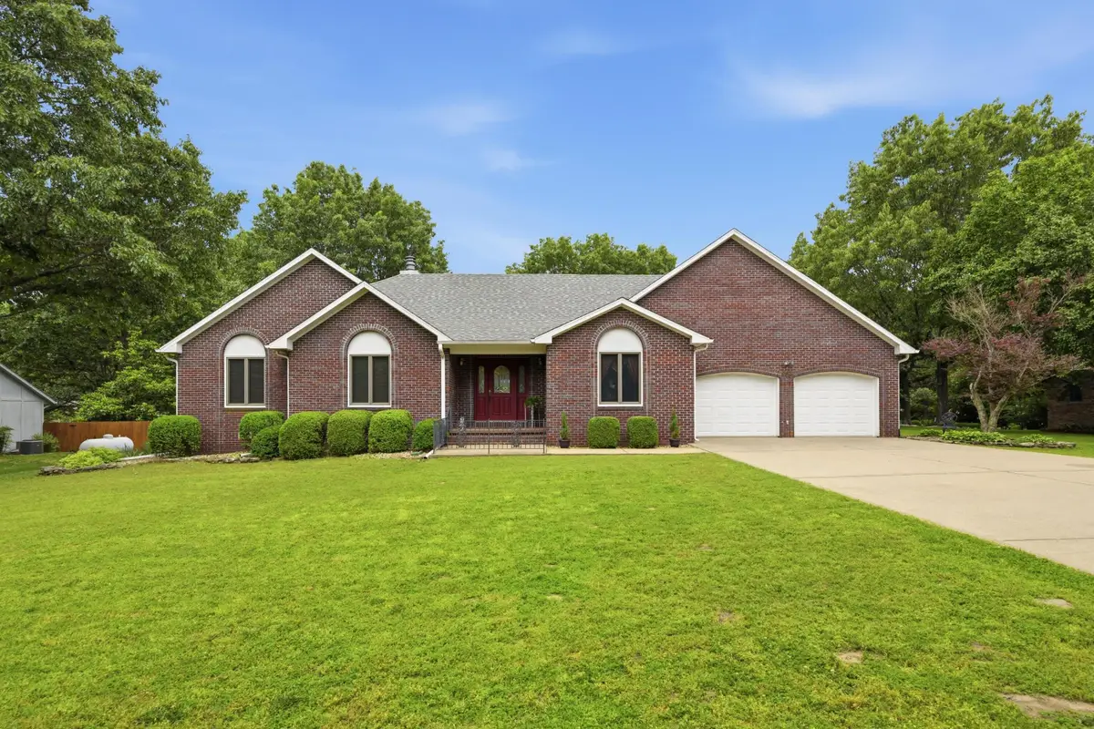 905 Macy Drive, Neosho, MO 64850 - #1