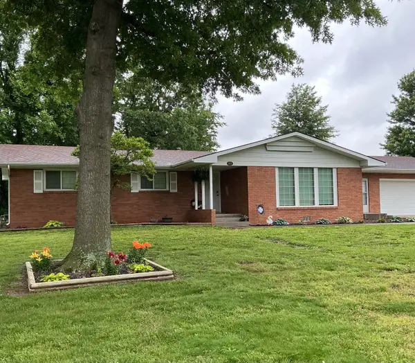 909 S Rosewood Drive, Monett, MO 65708
