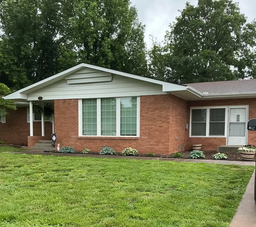 909 S Rosewood Drive, Monett, MO 65708 - #2