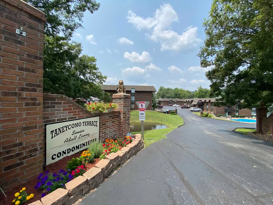 120 Wilshire Drive #19, Hollister, MO 65672 - #2