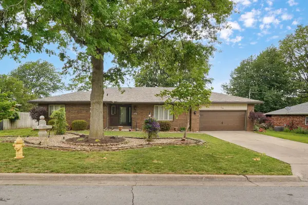 3301 N Fremont Avenue, Springfield, MO 65803