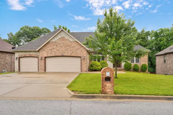 2342 W Darby Street, Springfield, MO 65810