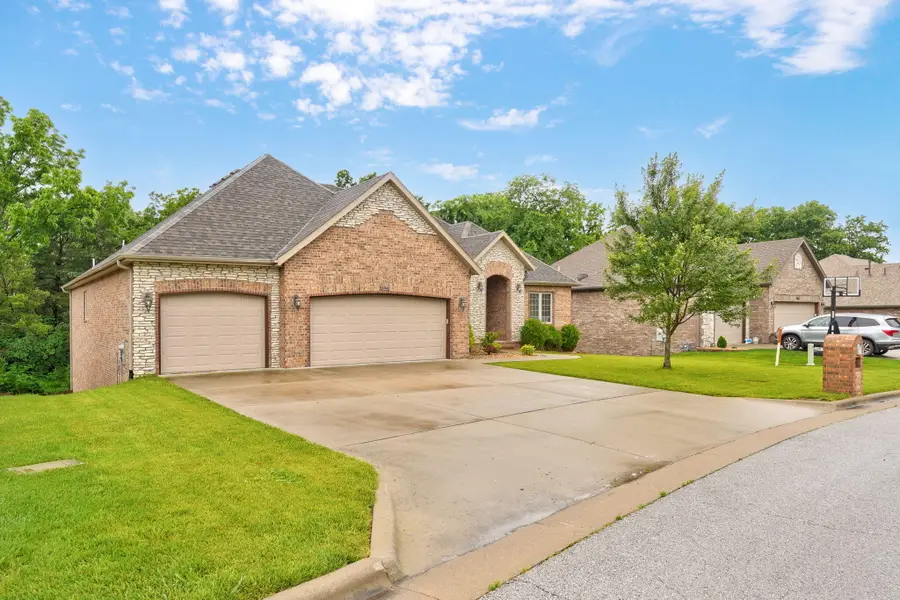 2342 W Darby Street, Springfield, MO 65810 - #3