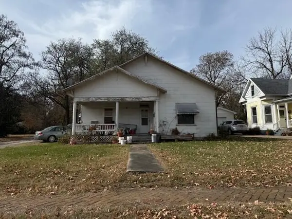 2023 N Robberson Avenue, Springfield, MO 65803