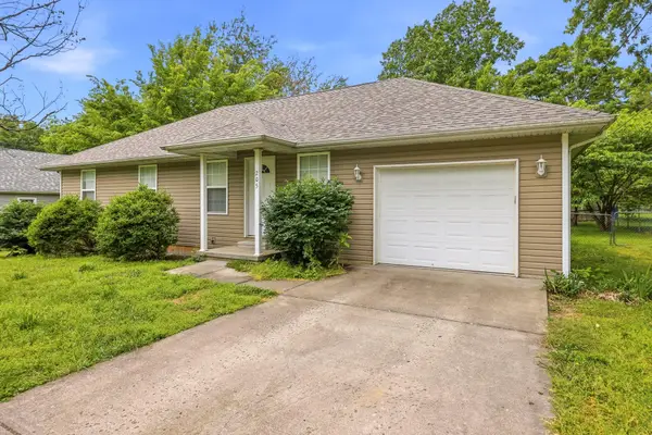 205 South Street, Willard, MO 65781