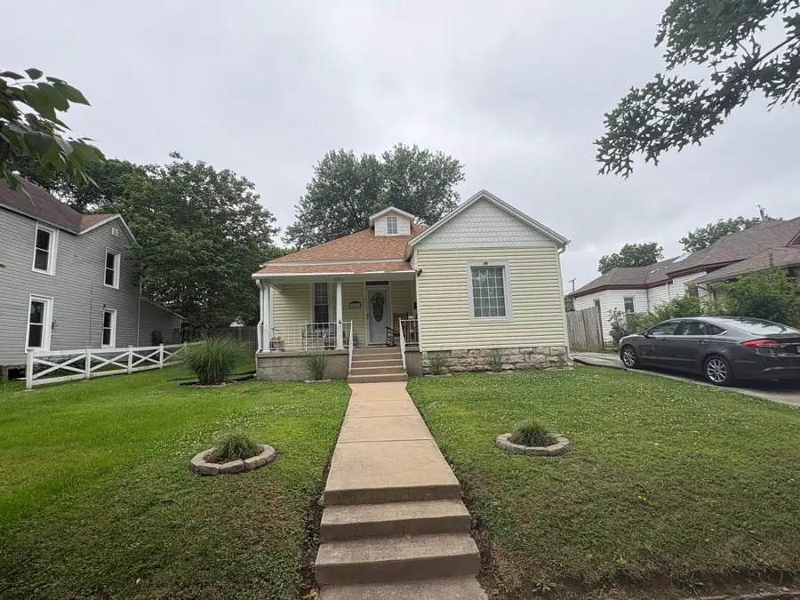 2043 N Jefferson Avenue, Springfield, MO 65803 - #2