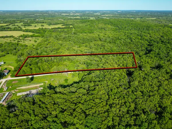 000 Natural Road, Elkland, MO 65644