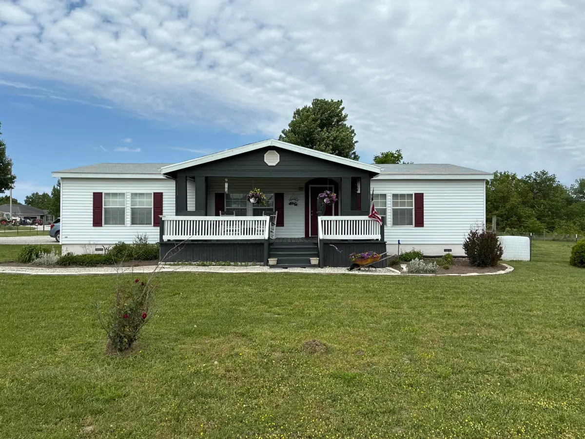 1561 E 497th Road, Bolivar, MO 65613 - #1