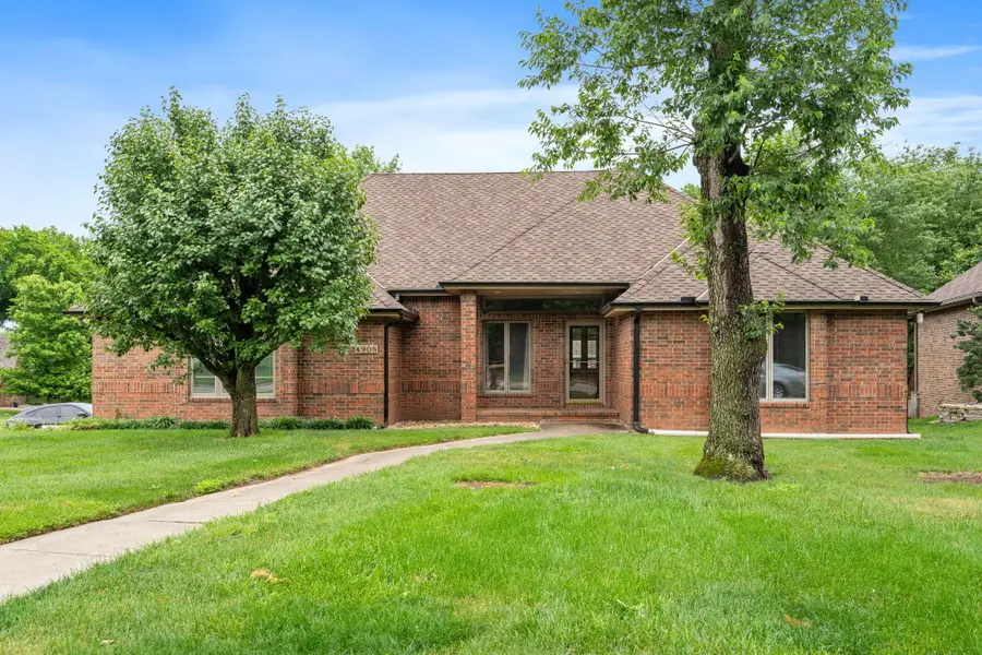 4908 S Harvard Court, Springfield, MO 65804 - #2