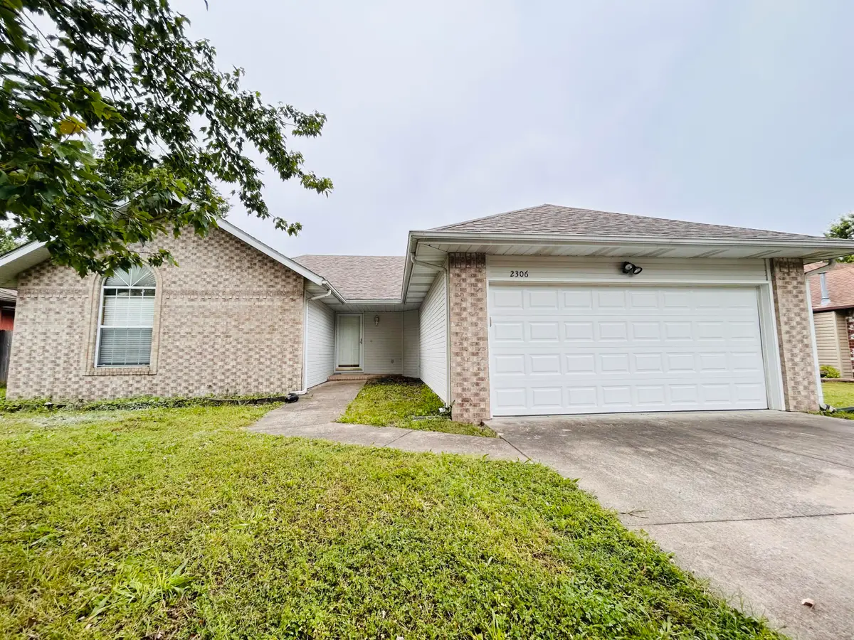 2306 W Rockwood Street, Springfield, MO 65807 - #1