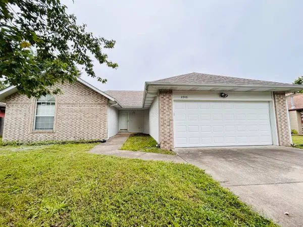 2306 W Rockwood Street, Springfield, MO 65807