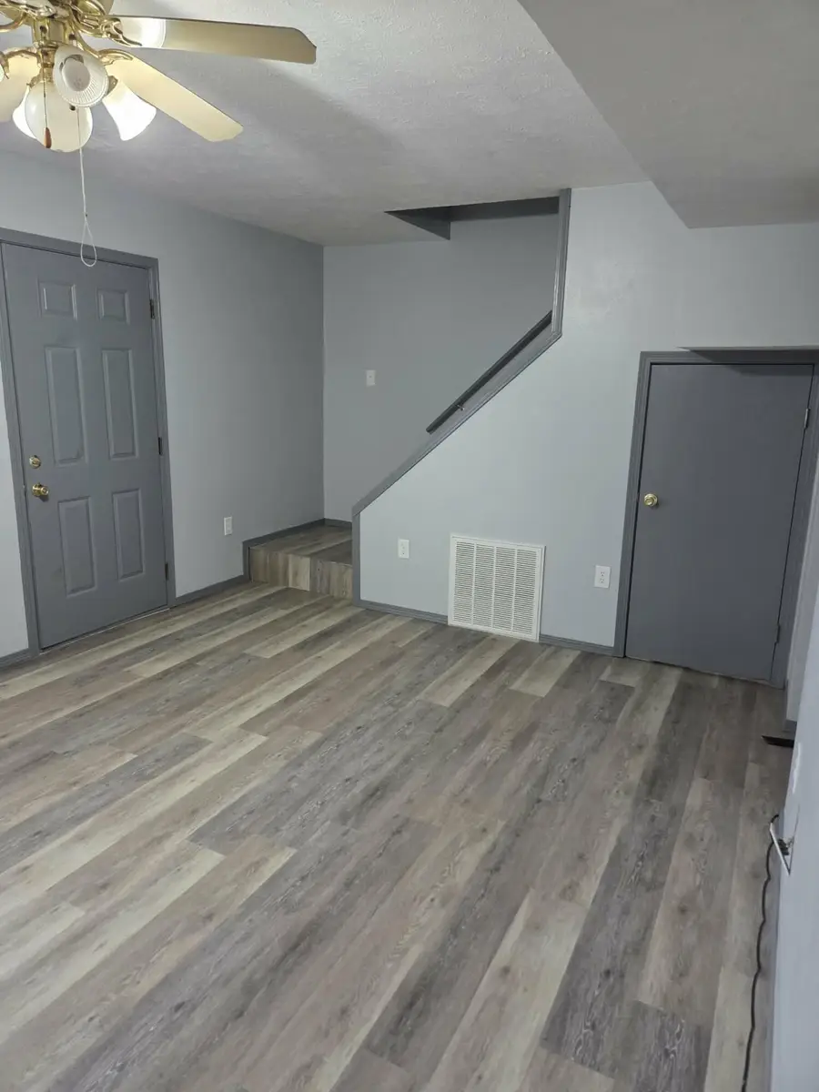 217 & 219 N Main Street, Conway, MO 65632 - #3