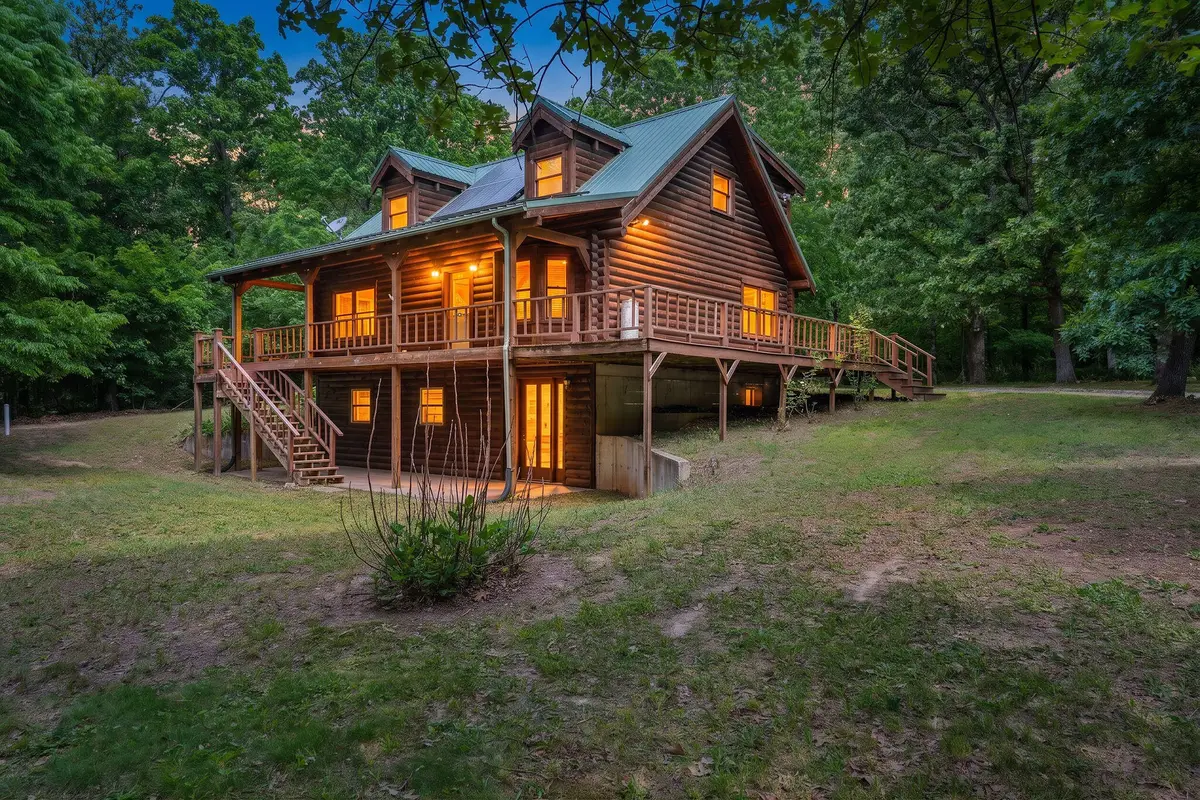 21643 Lawrence 1040, Pierce City, MO 65723 - #1