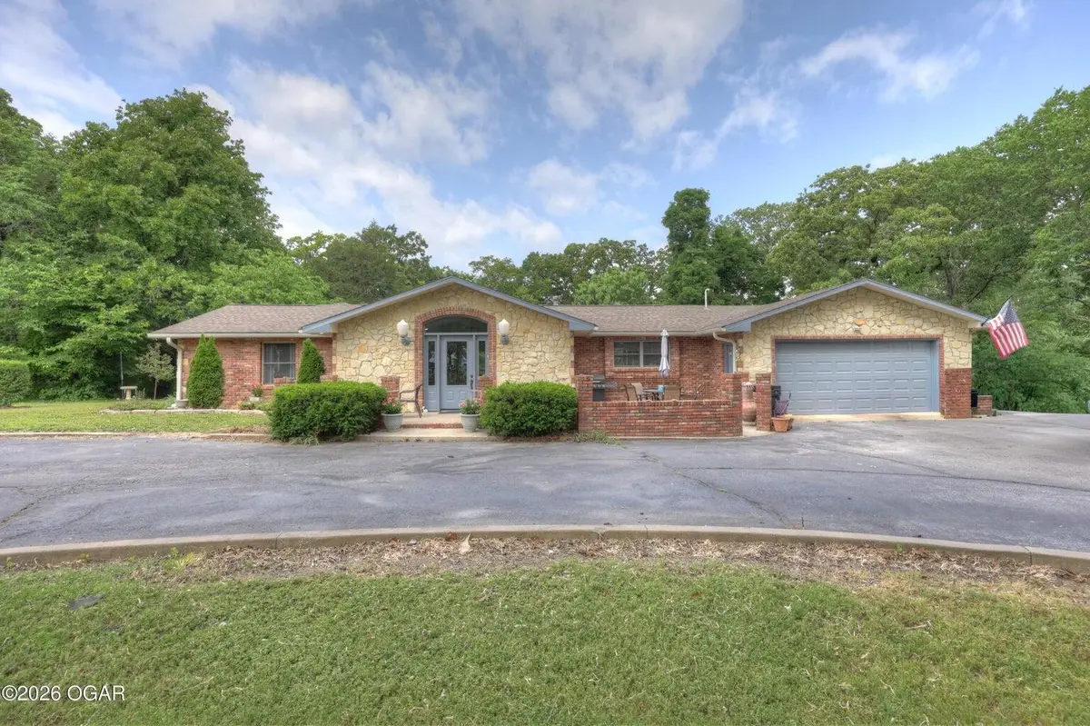 971 S Country Club Road, Carthage, MO 64836 - #1