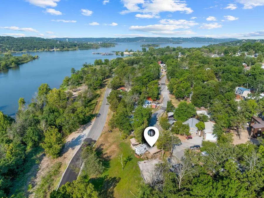 526 Jellystone Avenue, Hollister, MO 65672 - #2