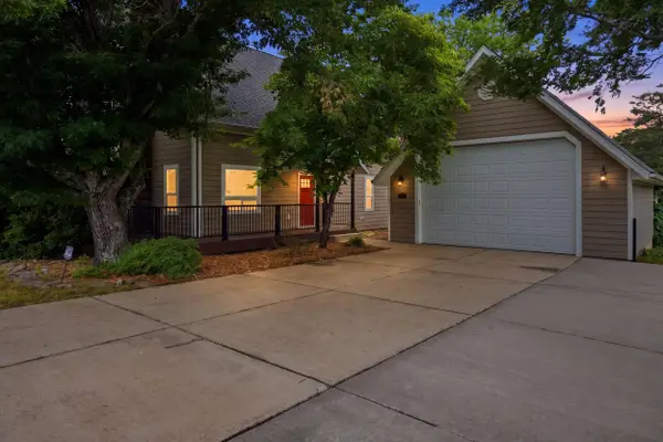 660 Hunt Club Circle, Galena, MO 65656