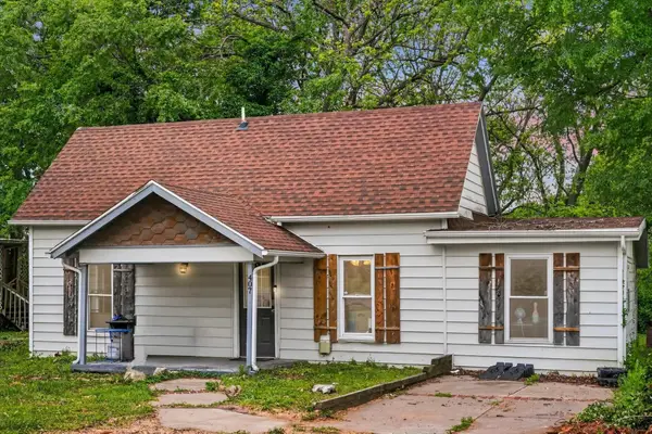407 S Clarke Avenue, Clever, MO 65631