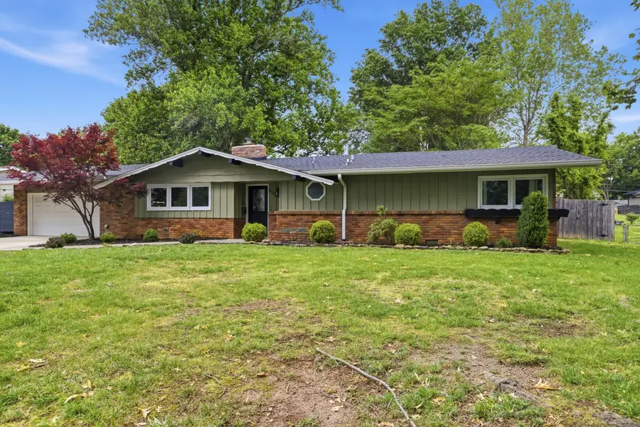 2723 E Glenwood Street, Springfield, MO 65804 - #2
