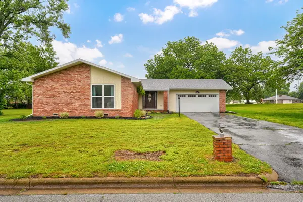 1716 S Oakland Avenue, Bolivar, MO 65613