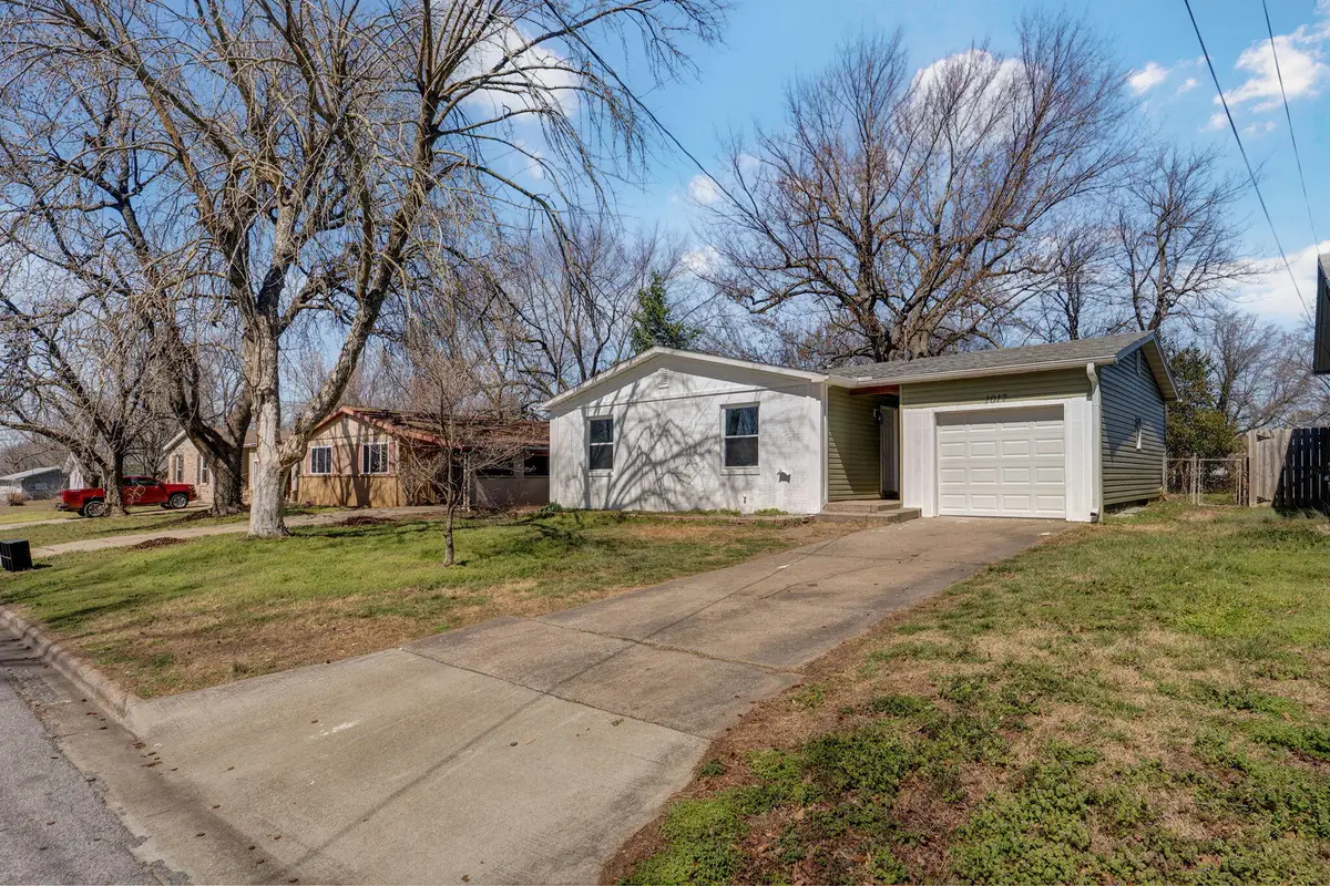 1017 E Mcclernon Street, Springfield, MO 65803 - #1
